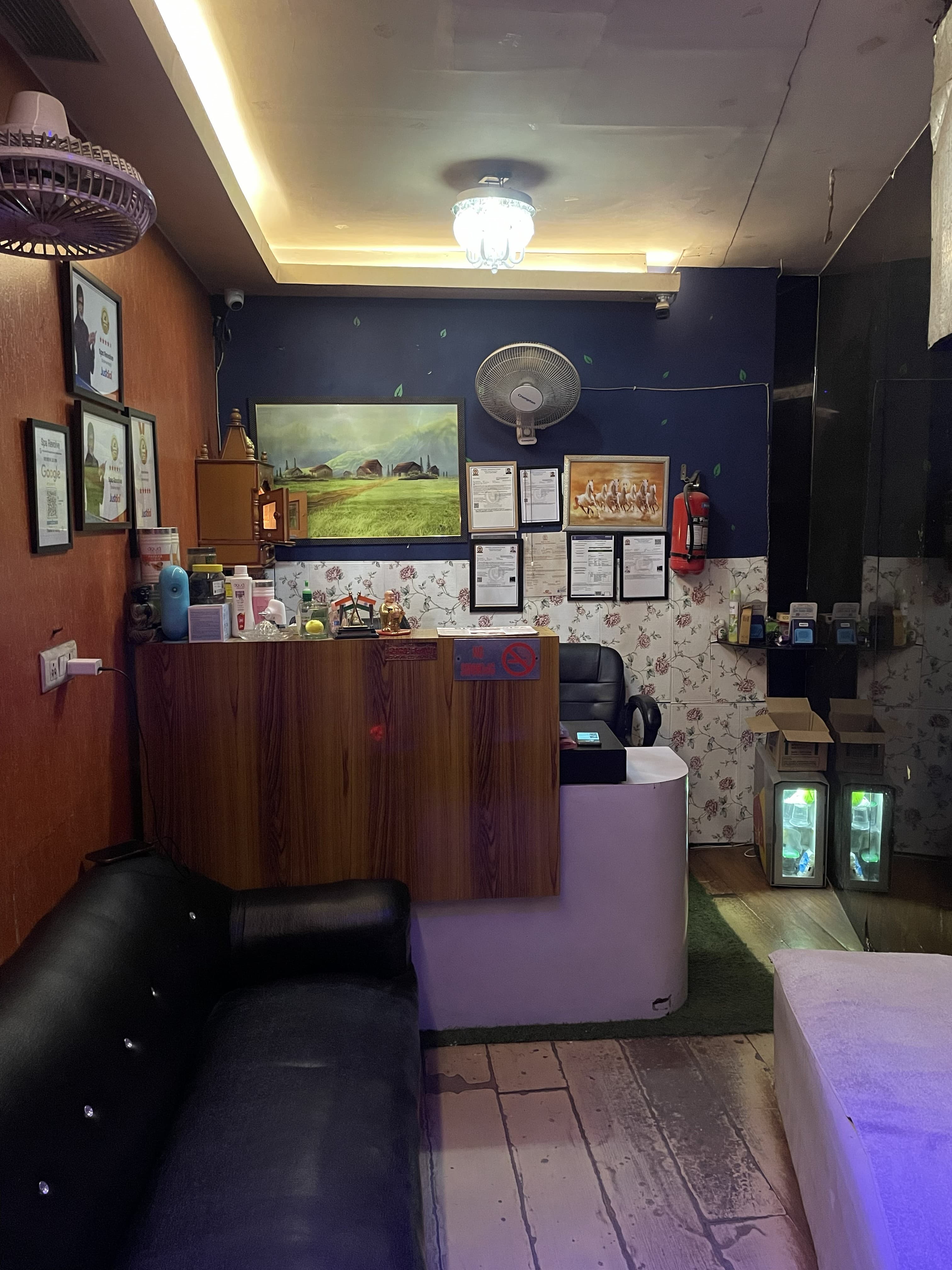 Spa Revolve gallery image 2