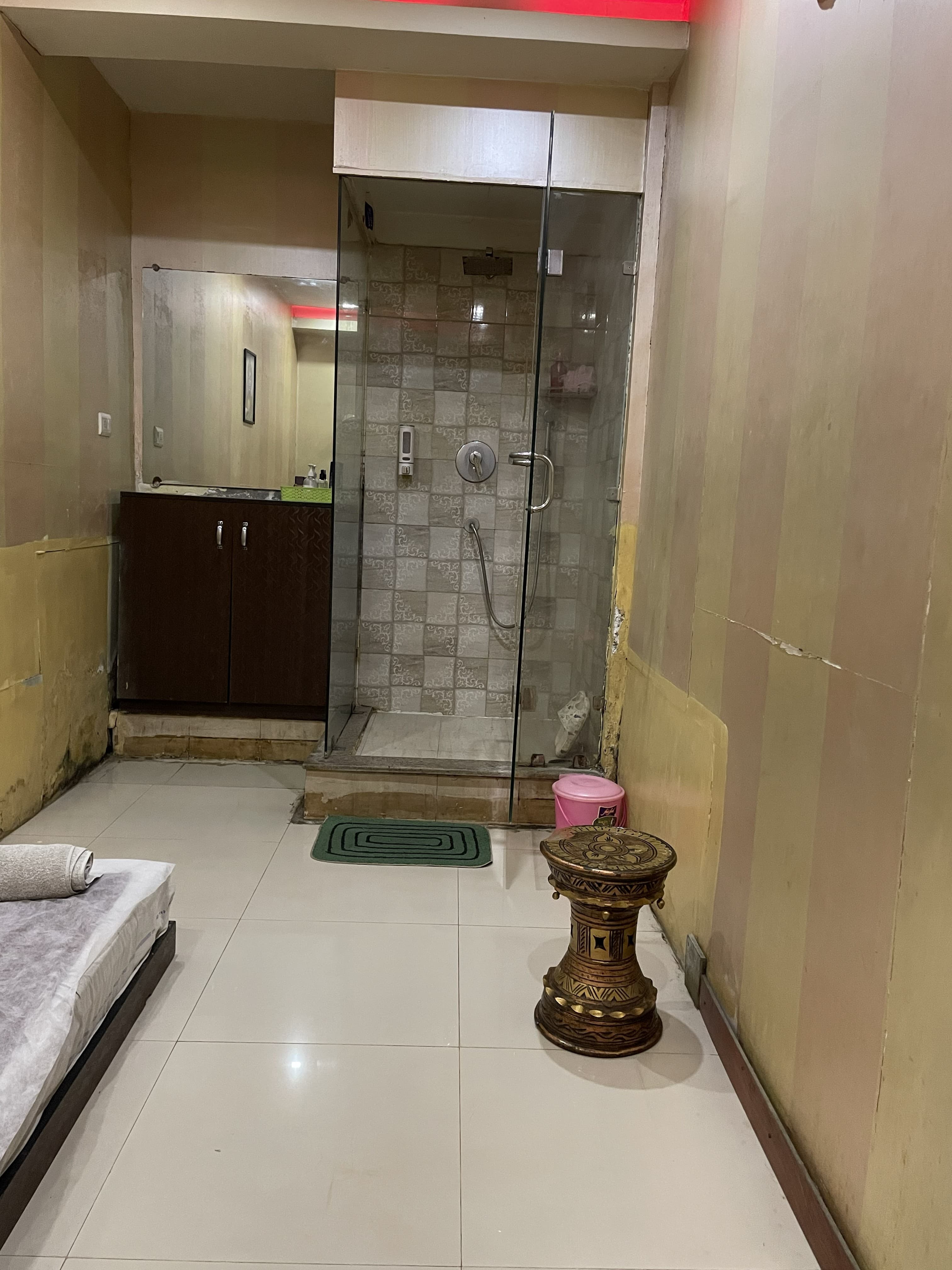 Spa Revolve gallery image 8